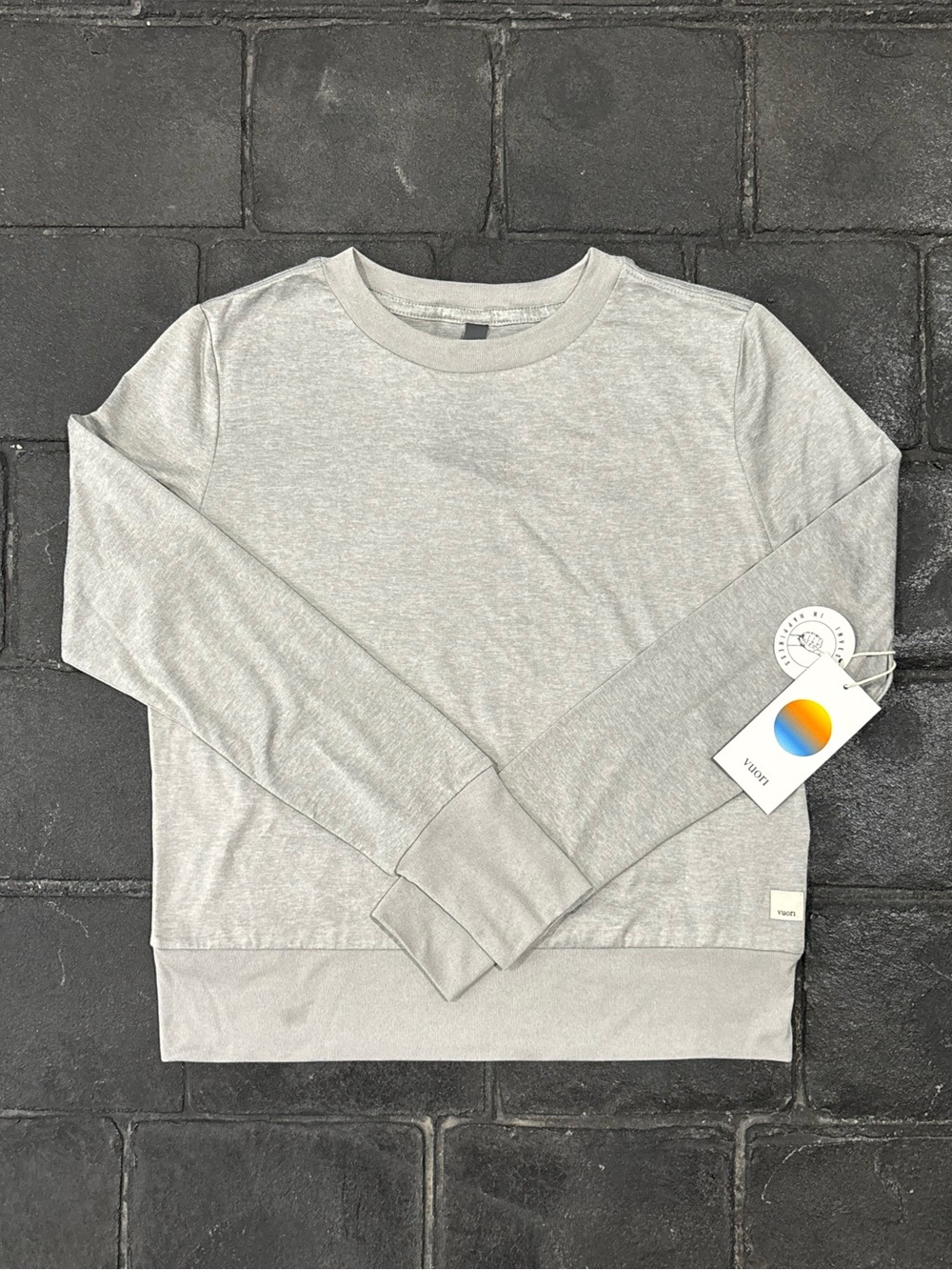 Vuori daydream crew lightweight long sleeve size XS Light heather grey NWT
